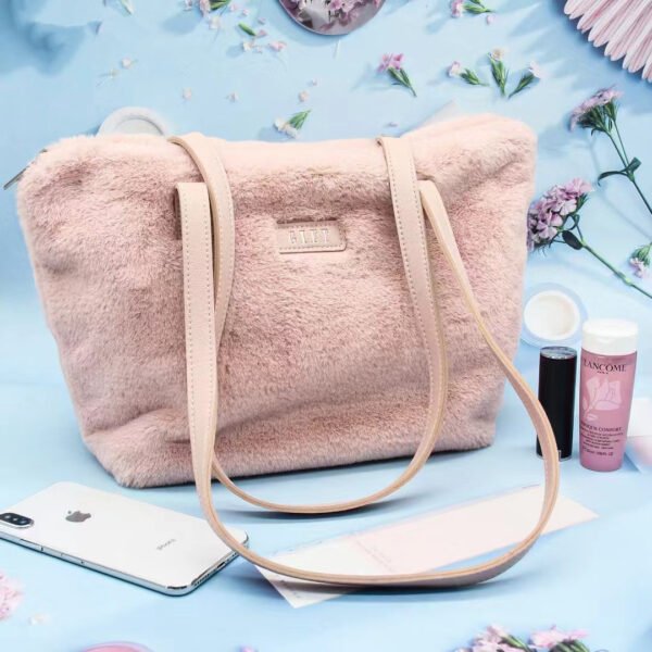 Travel Furry Soft Storage Bag Velvet Cosmetic Bag With Handle - Image 2